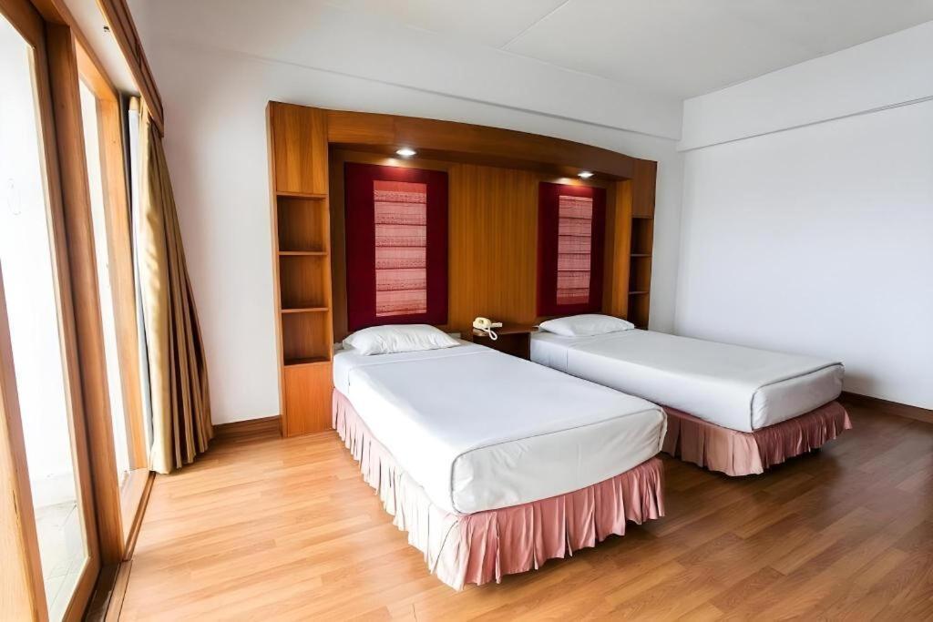 Pailyn Phitsanulok Hotel Экстерьер фото