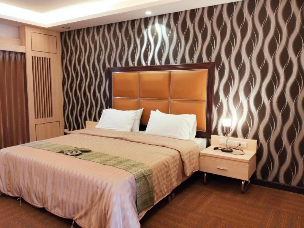 Pailyn Phitsanulok Hotel Экстерьер фото